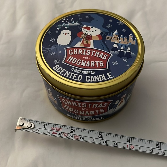 HARRY POTTER Hogwarts Christmas Gingerbread Candle - Picture 5 of 6
